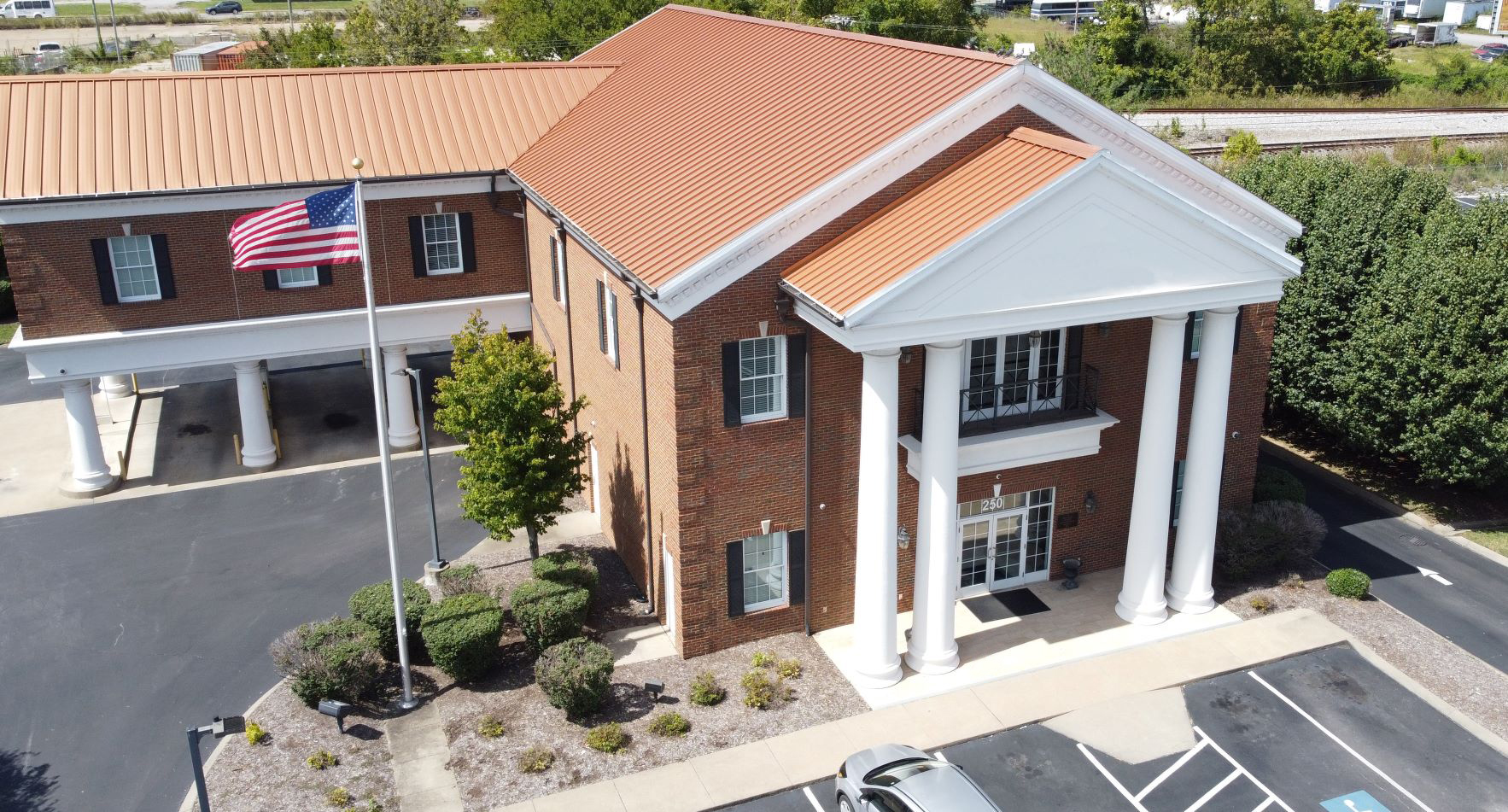 Exterior image of Broadway branch in Sumner County.
